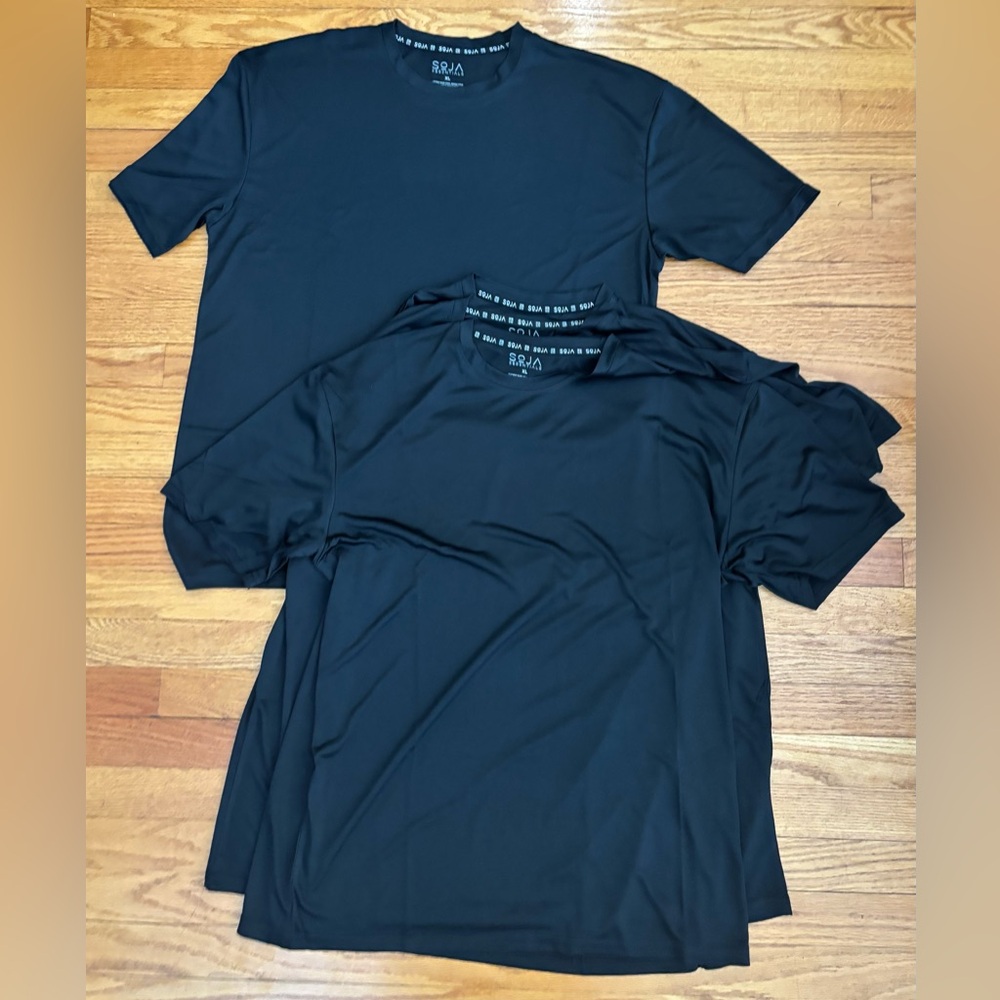 Soja Essentials Workout Tees Men’s XL Black Set of 4 Lightweight Shirts New